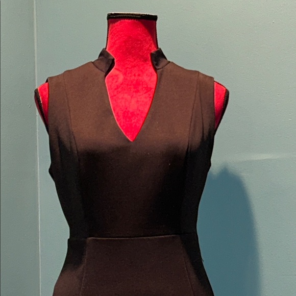 Classic Black Sleeveless V-Neck Dress Size Medium - Picture 2 of 14